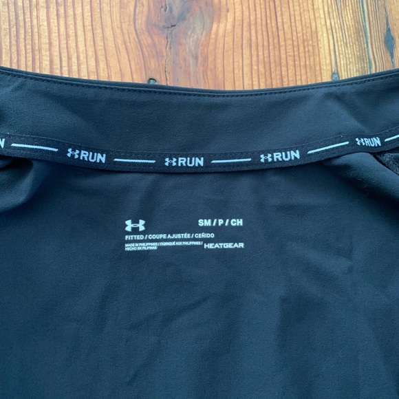 Running Jacket - Picture 5 of 7